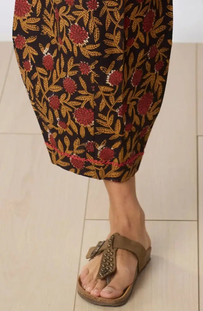 Dhulia Drawstring Lantern-Leg Pant - Black/Multi